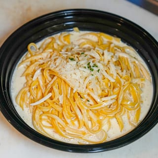 Alfredo Sauce Fettuccini
